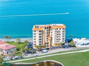 Building Photo - 6025 Sun Blvd