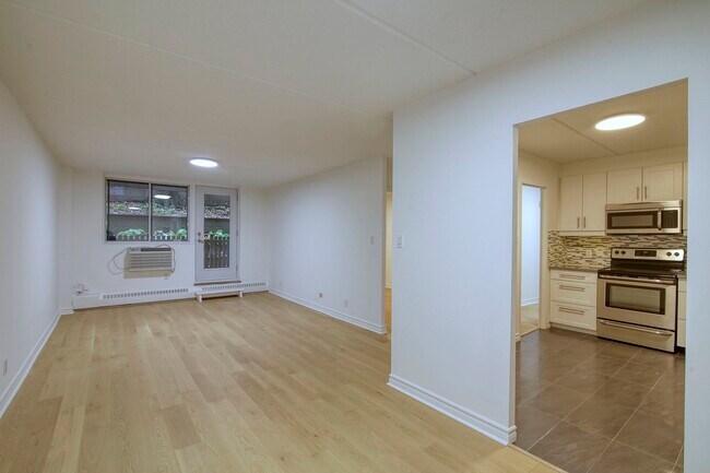 Photo du bâtiment - 4800 Maisonneuve Blvd W