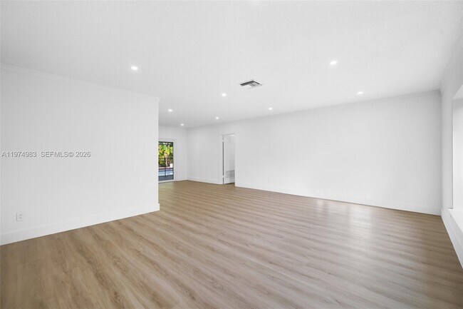 Foto del edificio - 8265 SW 145th St