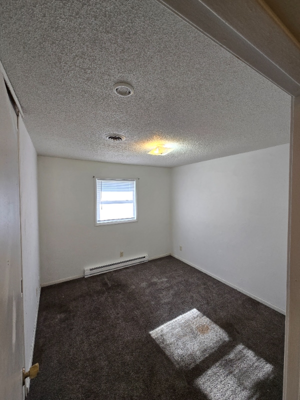 Building Photo - 518 6th Ave