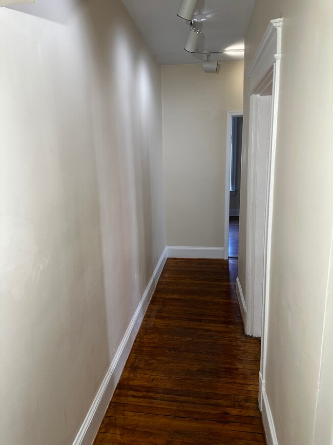 Building Photo - 1315 Park Rd NW