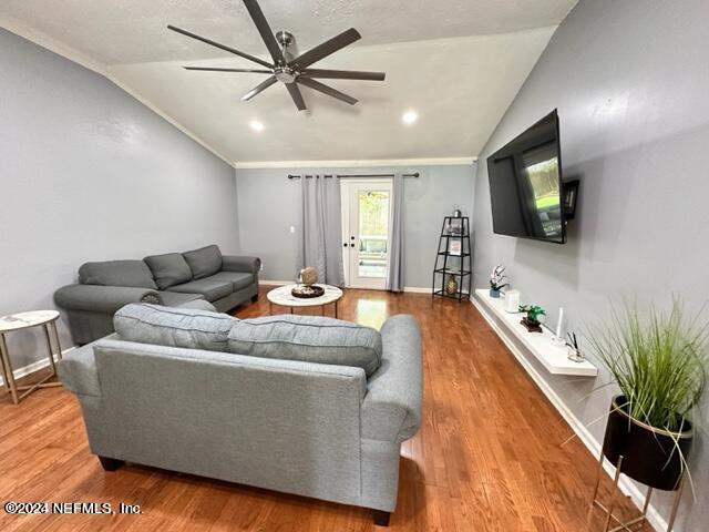 Foto del edificio - 13234 Mendenhall Pl
