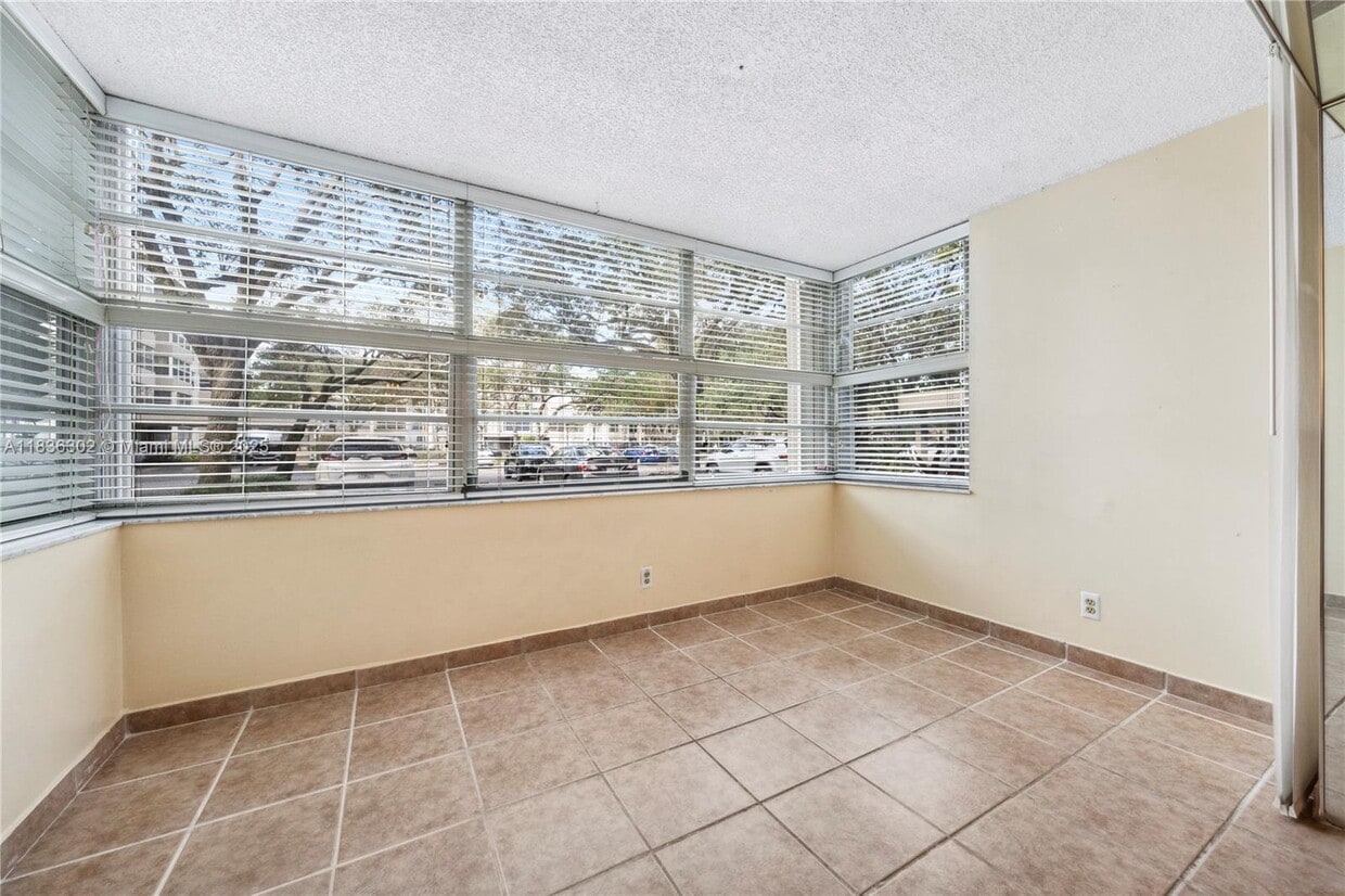 Building Photo - 6500 Cypress Rd