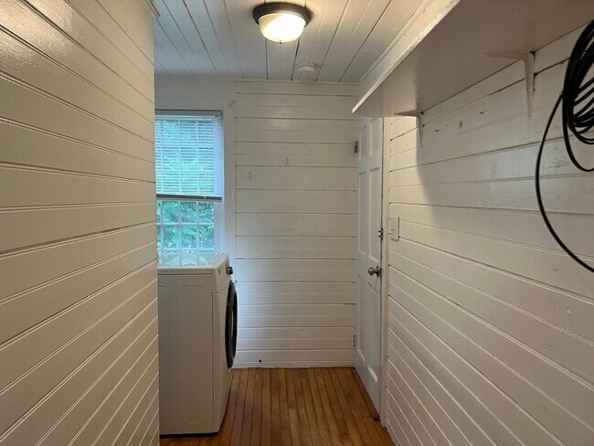 Foto del edificio - 52 Elmwood St