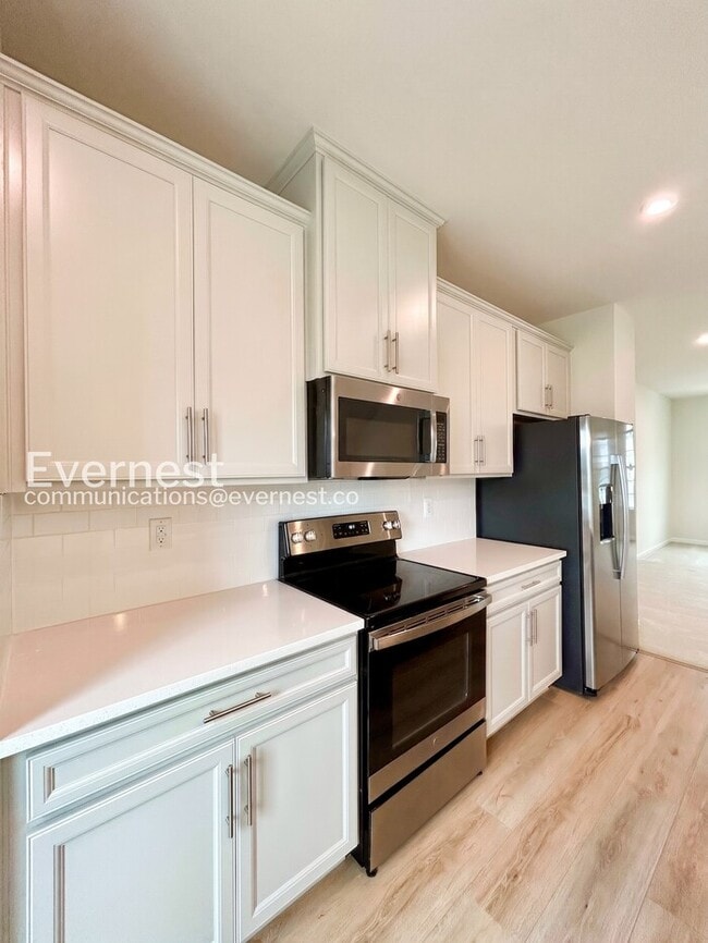 Building Photo - 8808 Stevenson Ln