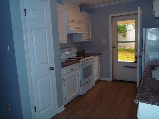 Building Photo - 44320 Simpson Place