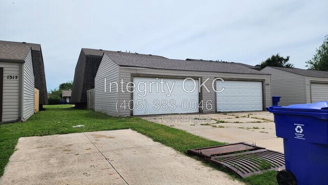 Building Photo - 1315 Eastgate Dr