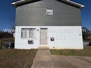 Building Photo - 908 4th Ave W