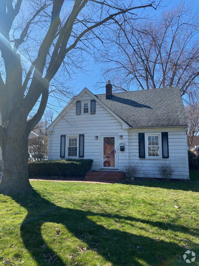 Building Photo - 8956 W Delaware Pky