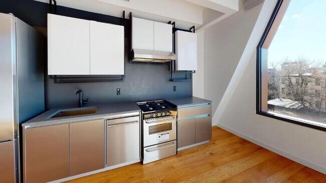 Foto del edificio - 1 bedroom in Brooklyn NY 11221