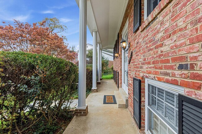 Foto del edificio - 1322 Cordelia Ct