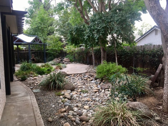 Foto del edificio - 3 br, 2 bath House - 2092 Decatur Ave