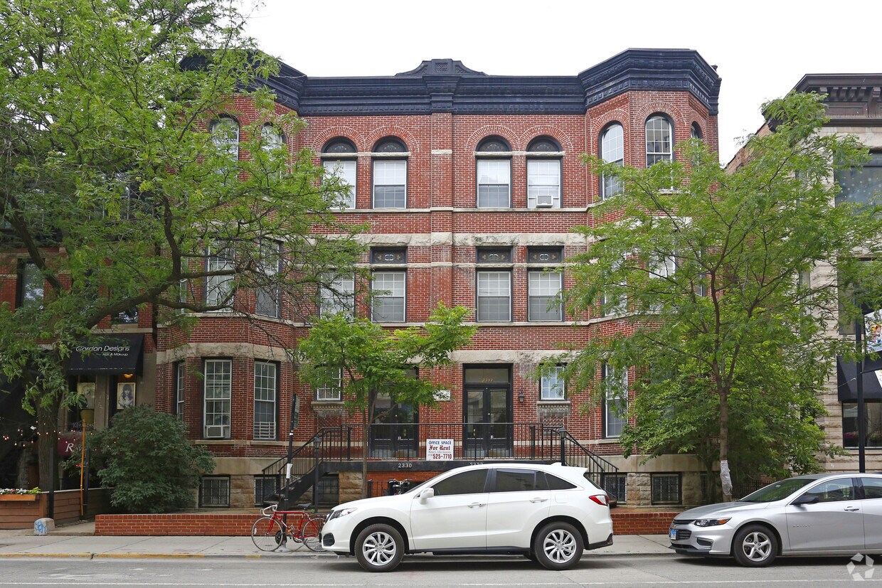Foto del edificio - 2330-2332 N Clark St