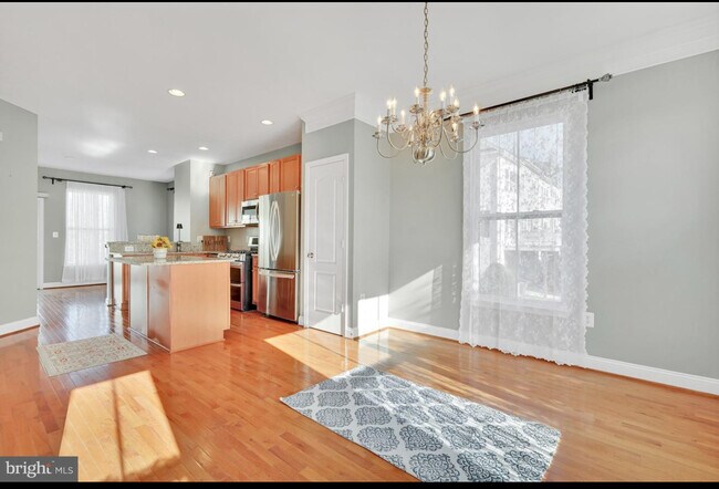 Foto del edificio - 5035 Potomac Highlands Cir