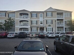 Building Photo - 625 Sloan Ct