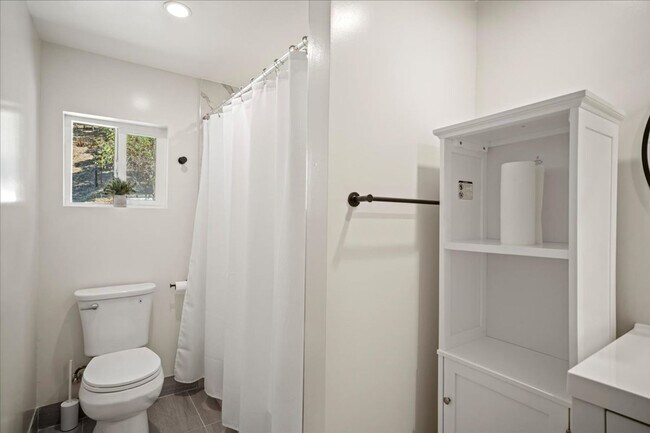 Foto del edificio - 273 W Carmel Valley Rd