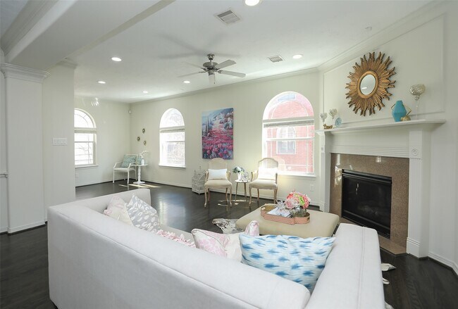 Foto del edificio - 1311 Bingham St