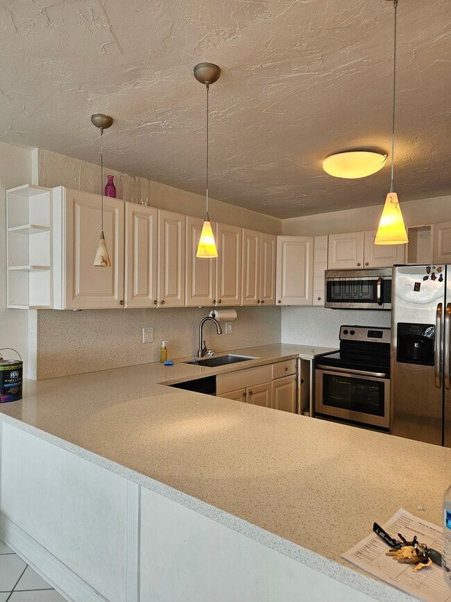 Building Photo - 1801 S Ocean Dr