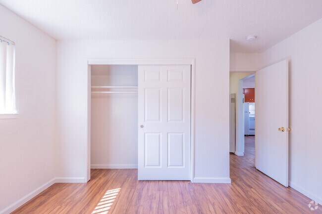 2HAB, 1BA - Shasta Glen Apartments