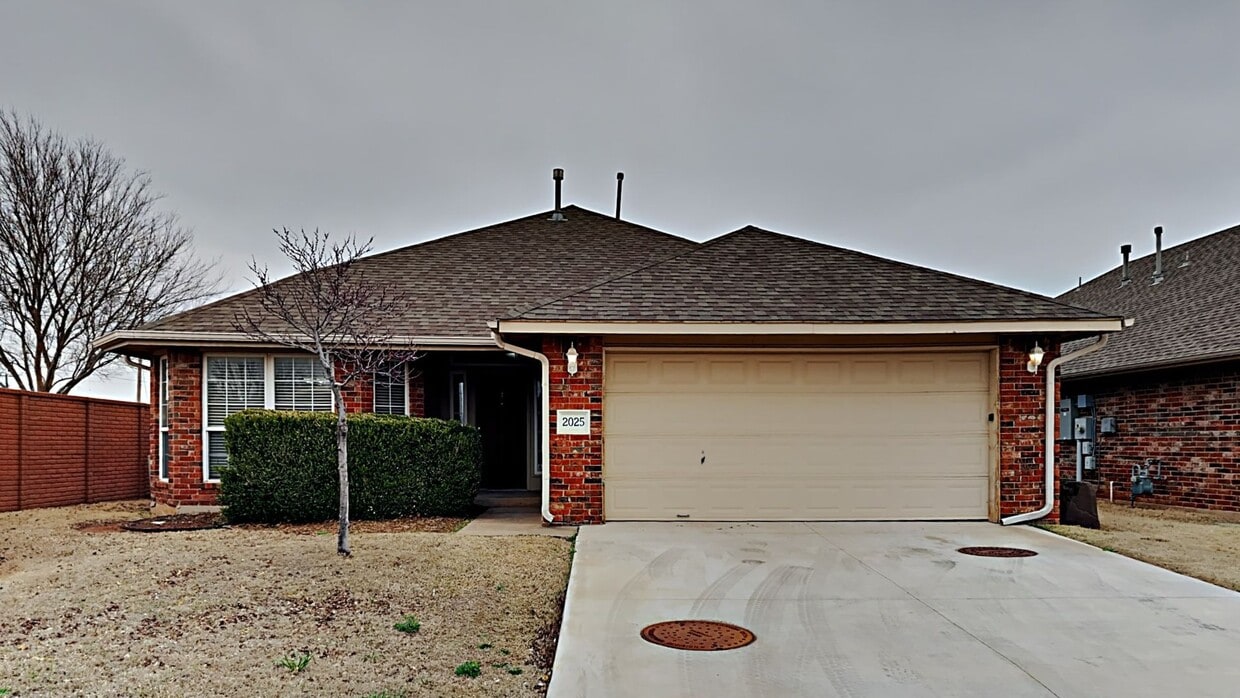 3 Bedroom Home in Edmond - 3 Bedroom Home in Edmond