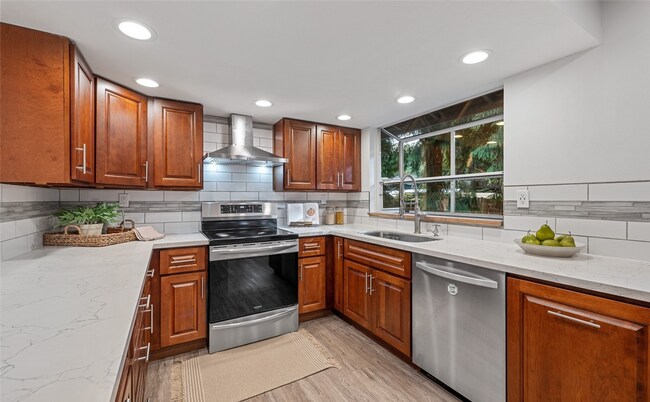 Foto del edificio - Stunning 4-Bedroom, 2.5-Bath Remodeled Home in Rushmore, Gig Harbor