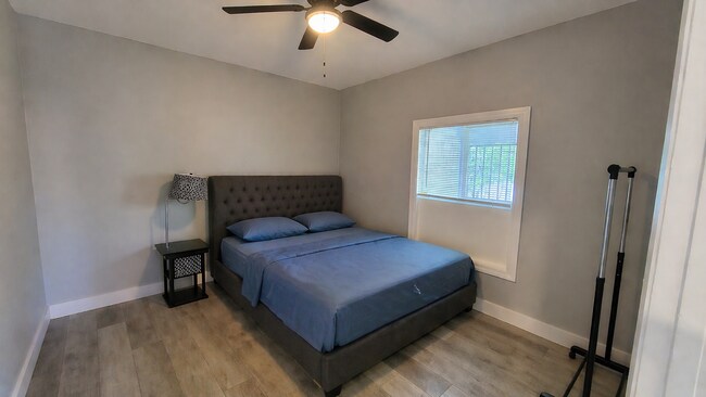 Foto del edificio - 2325 W Sequoia Ave
