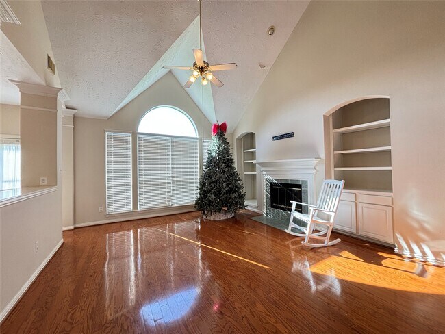 Building Photo - 4906 Mountain Fork