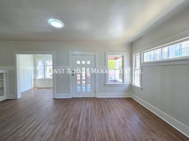 Foto del edificio - 1027 1/2 E. Ocean Blvd.-