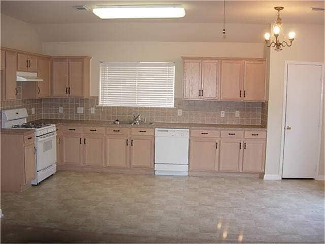 Building Photo - 29614 S Legends Bend Ln