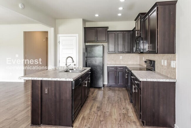 Foto del edificio - 120 Grip Dr