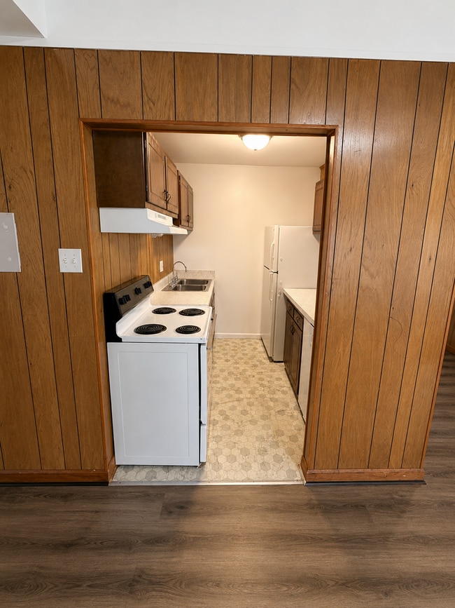 Building Photo - 205 Audubon Dr