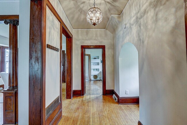 Foto del edificio - 2221 N Booth St