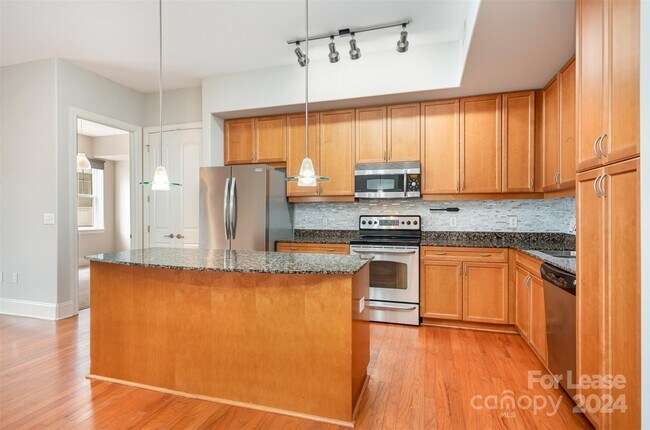 Foto del edificio - 4620 Piedmont Row Dr