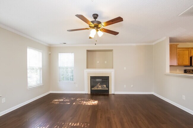 Building Photo - 3730 Sipes Ln