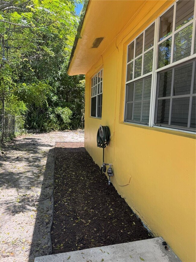 Foto del edificio - 522 NW 13th Ave