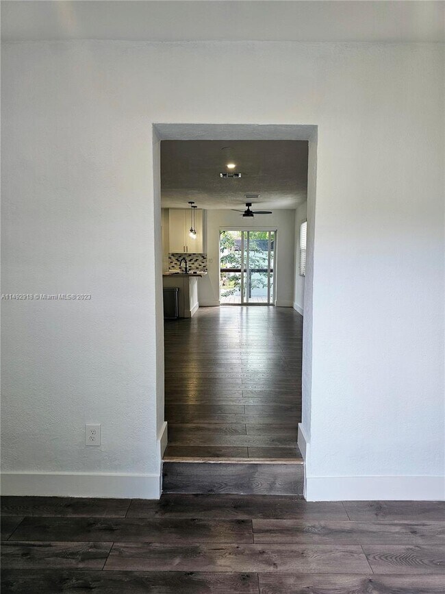 100 Truxton Dr Unit ., Miami Springs, FL 33166 Condo for Rent in