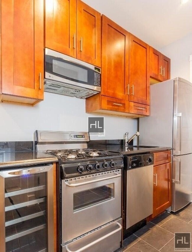 Foto del edificio - AMAZING 1 BR APARTMENT! WON’T LAST!! NO BR...