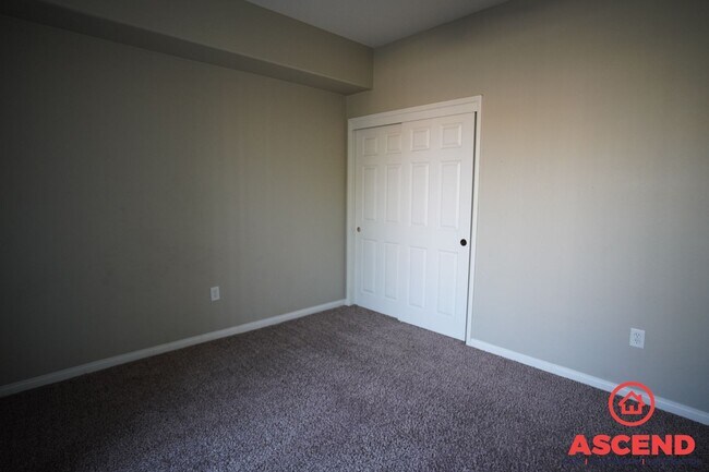 Foto del edificio - Cutest Condo  in Downtown Bakersfield!