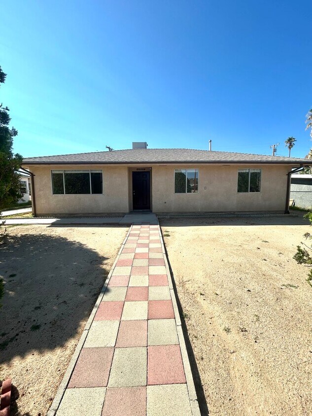 Foto principal - 3 Bedroom/ 2 Bathroom
