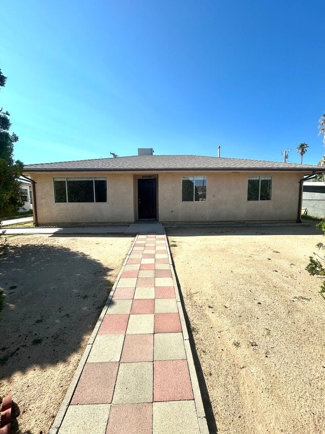 Primary Photo - 3 Bedroom/ 2 Bathroom