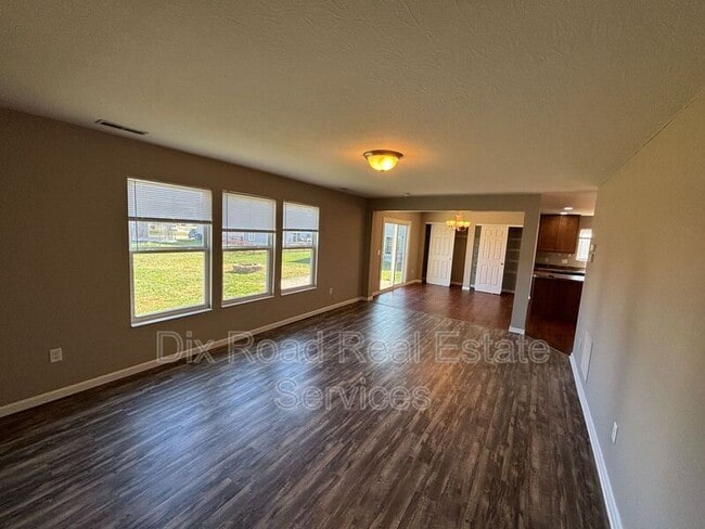 Building Photo - 106 Day Pl