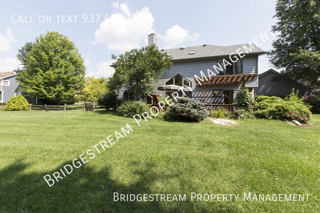 Foto del edificio - Beautiful 3 bedroom, 2.5 bath home in Spri...