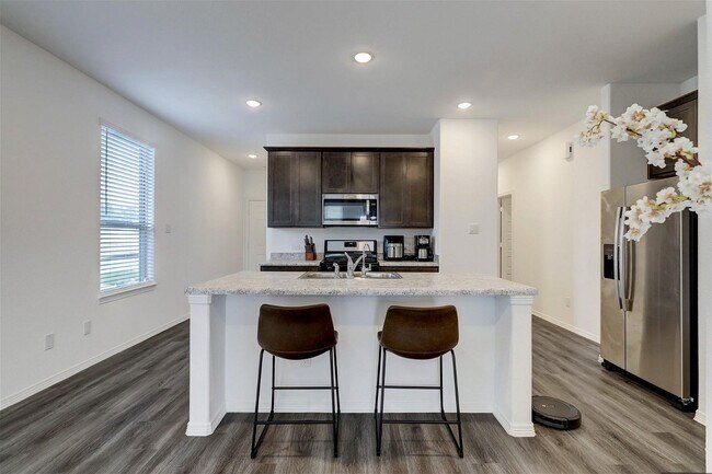 Building Photo - 21306 Nova Wy
