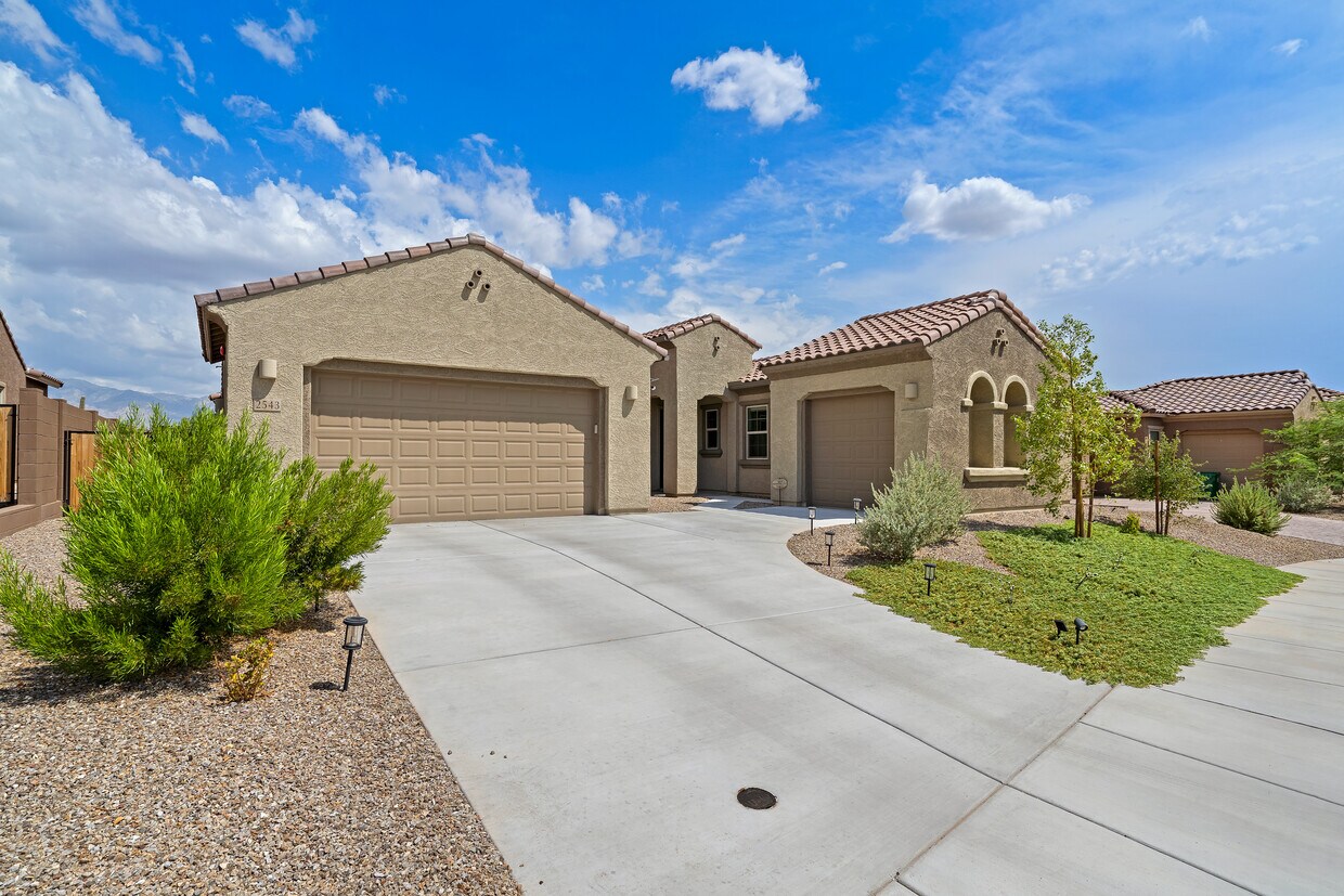 Foto principal - 2543 W Plateau Rdg Dr