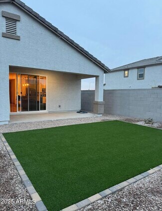 Building Photo - 17712 W Sanna St