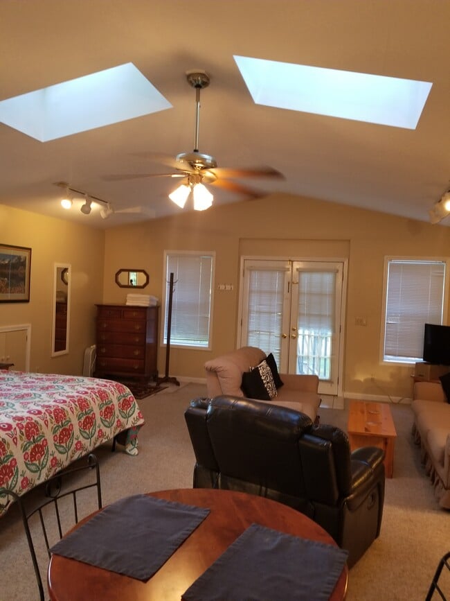 Building Photo - 5099 Rathbun Rd