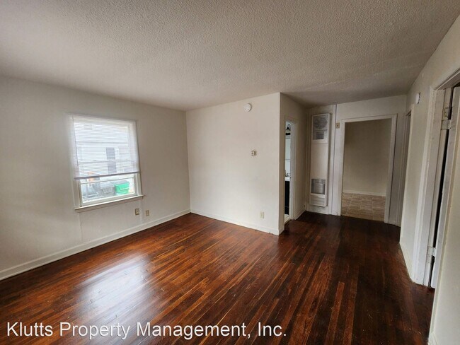 Building Photo - 2 br, 1 bath House - 3212 Seymour Dr Apt #1