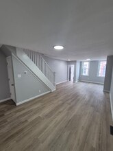 Building Photo - 2210 Greenwich St