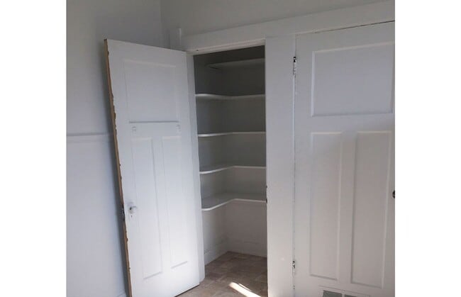 Interior Photo - Ormond 3400