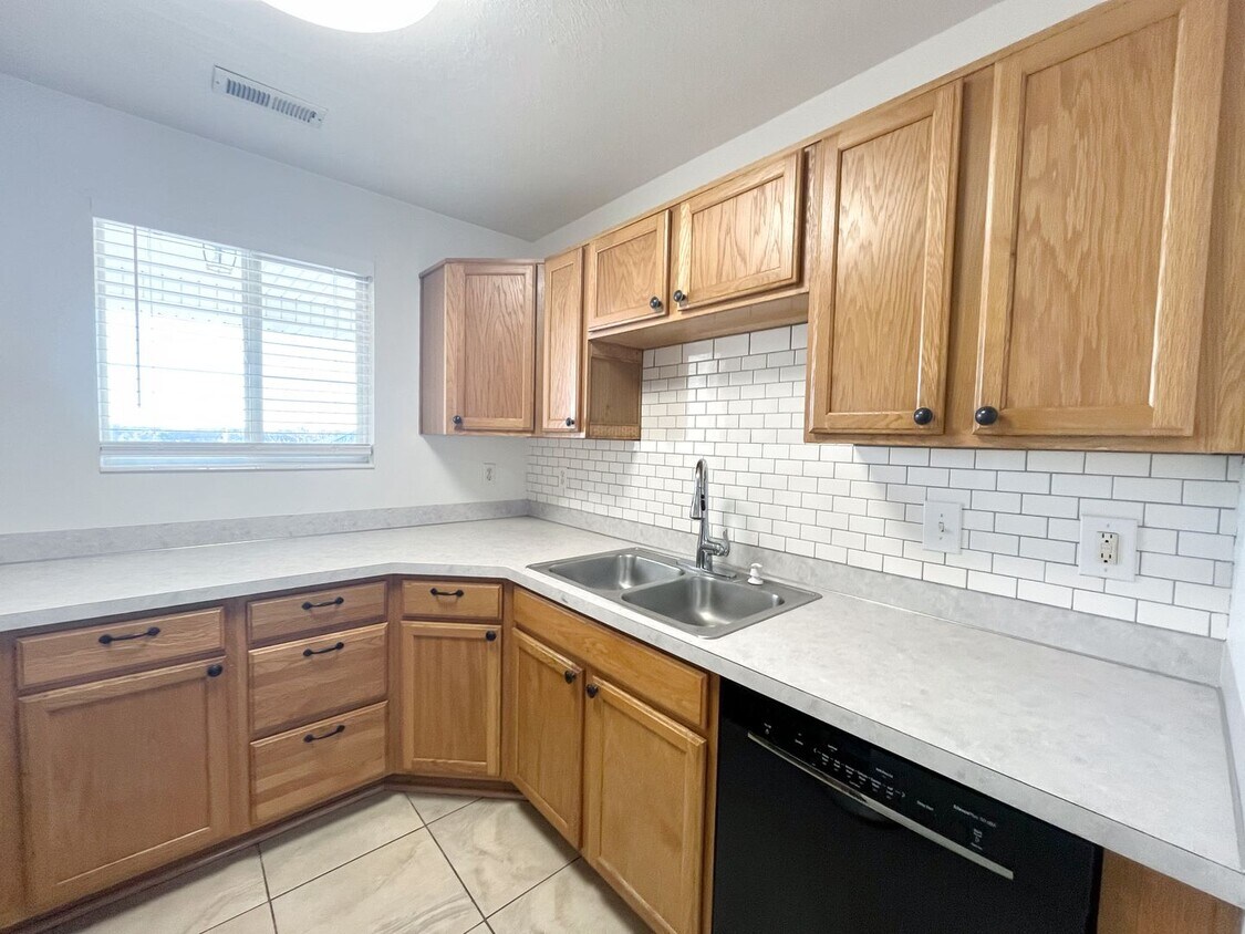 2421 No 400 East, Unit A4, Ogden, UT 84414 Condo for Rent in Ogden